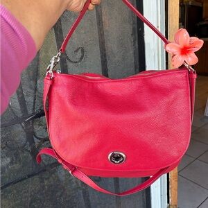 Gorgeous COACH Fire Red Turnlock Hobo #24771 bag